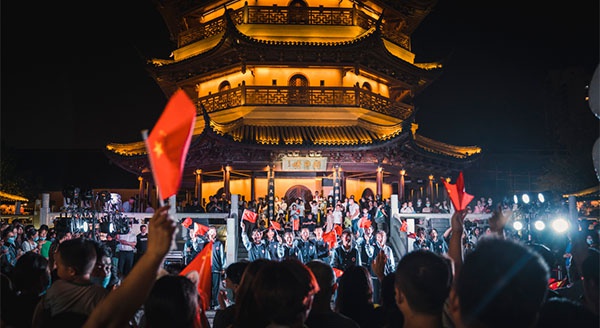 燃！快閃唱響《我和我的祖國(guó)》，國(guó)慶小長(zhǎng)假樂(lè)游里運(yùn)河！