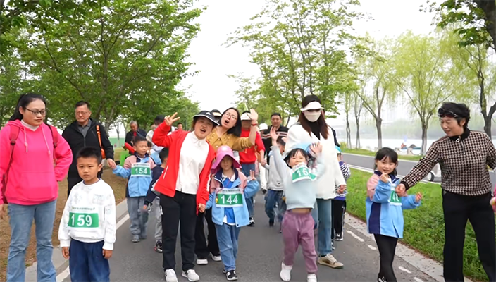 全域旅游公司舉辦“徒步探春，親子同行”春季研學活動