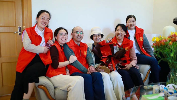 新華黨總支開展關愛“空巢老人”主題黨日活動